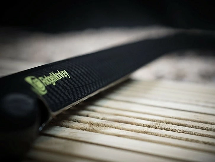 RidgeMonkey Karbonová vrhací tyč Carbon Throwing Stick 26 mm